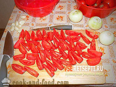 Salade douce de tomates rouges en hiver
