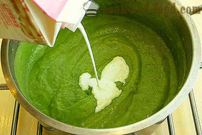 Purée de soupe de brocolis à la crème