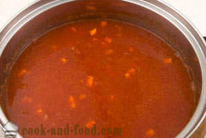 Soupe de tomates avec des haricots