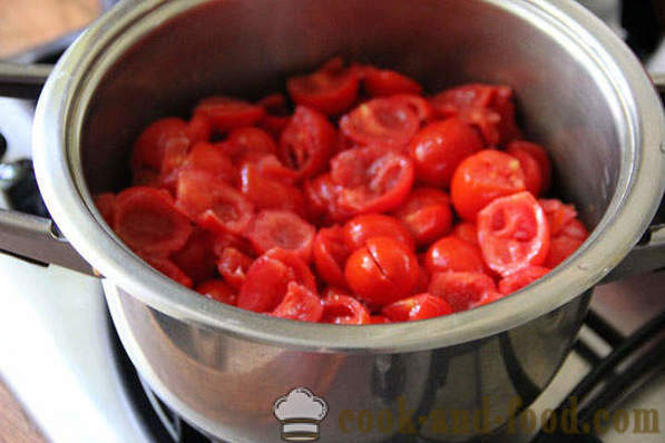 Ketchup maison de tomates