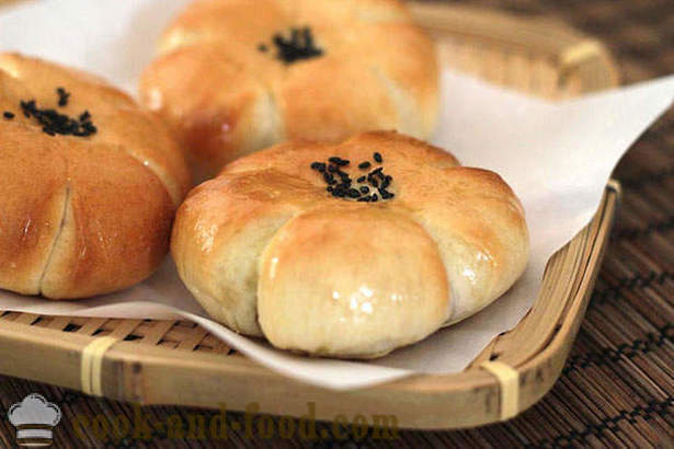 Petits pains coréens avec de la pâte de haricot sucrée