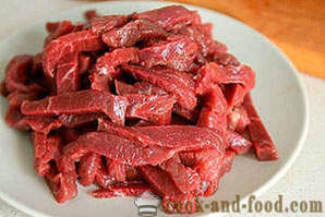 Concombres avec de la viande en coréen (chambre)