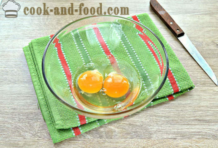 Omelette avec des boulettes dans la poêle - comme les raviolis chauds délicieux, étape par étape des photos de recettes