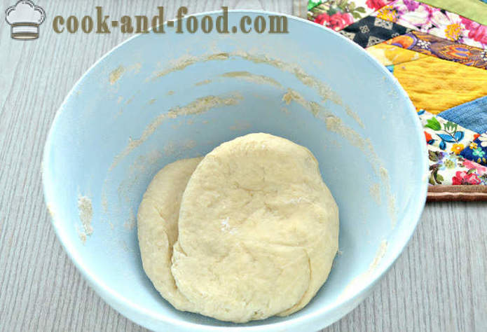 La pâte à choux pour des boulettes et des raviolis - comme pétrir la pâte pour des boulettes sans œufs, des vidéos et une étape par étape des photos de recettes