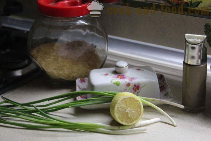 Délicieux garniture de riz grumeleuse de crème sure et d'herbes - comment faire cuire un délicieux plat d'accompagnement de riz, une étape par étape des photos de recettes
