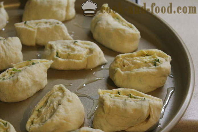 Petits pains au fromage à l'ail et l'oignon - comment faire des muffins au fromage et à l'ail, avec une étape par étape des photos de recettes