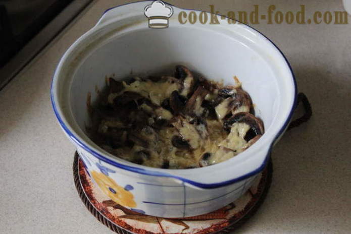 Restauration rapide avec des champignons et du fromage - comme les champignons cuits au four avec du fromage au four, avec une étape par étape des photos de recettes