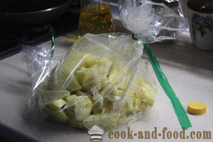 Pommes de terre cuites au four avec du miel et la moutarde dans le four - comme délicieux de faire cuire les pommes de terre dans le trou, étape par étape avec recette phot
