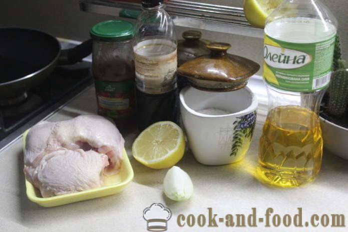 Cuisses de poulet cuit au four dans le manchon - comme un des cuisses de poulet cuit au four délicieux au four à la sauce de soja, une étape par étape des photos de recettes