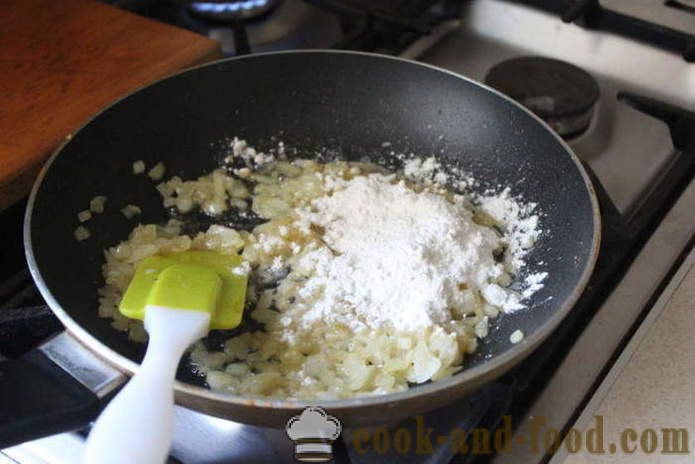 Stroganoff délicieux boeuf de poitrine de poulet à la crème sure et la moutarde - comment faire boeuf Strogonoff du poulet avec de la farine, une étape par étape des photos de recettes