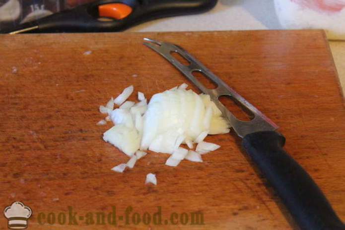 Stroganoff délicieux boeuf de poitrine de poulet à la crème sure et la moutarde - comment faire boeuf Strogonoff du poulet avec de la farine, une étape par étape des photos de recettes