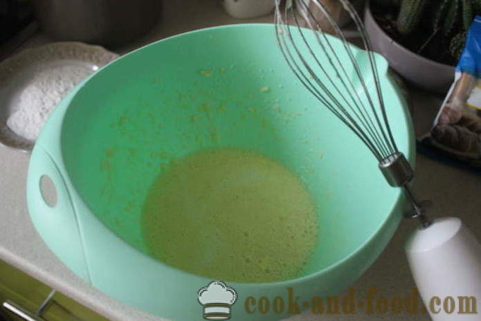 Simple tarte aux pommes avec du lait au gingembre - comment faire cuire une tarte aux pommes au gingembre dans le four, avec une étape par étape des photos de recettes