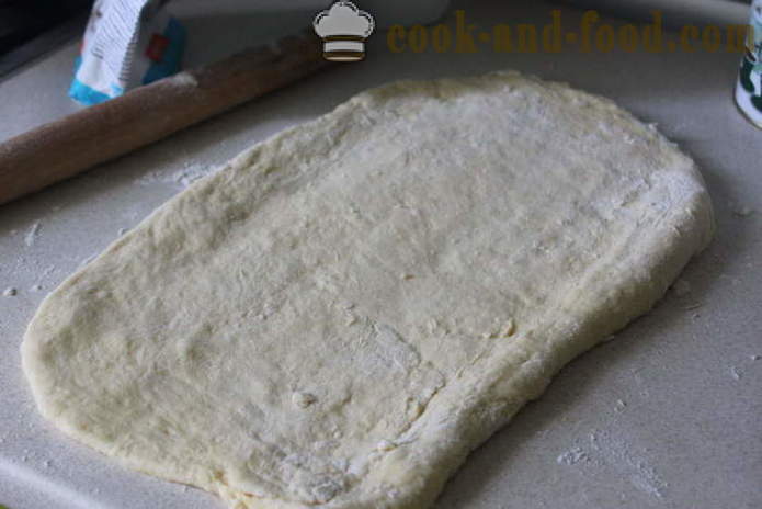 Tarte aux jeunes choux de pâte de levure - comment décorer un gâteau de levure avec du chou, une étape par étape des photos de recettes