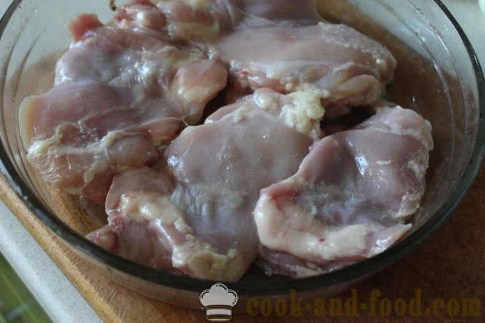 Cuisse de poulet sans os avec des champignons dans le four - comment cuire un délicieux cuisses de poulet au four, avec une étape par étape des photos de recettes