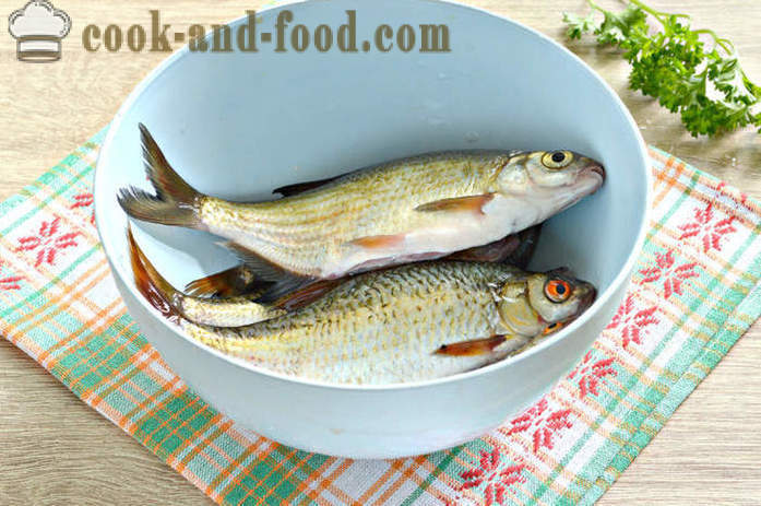 Les petits poissons au four - comment faire cuire un poisson de petite rivière délicieuse, étape par étape les photos de recettes