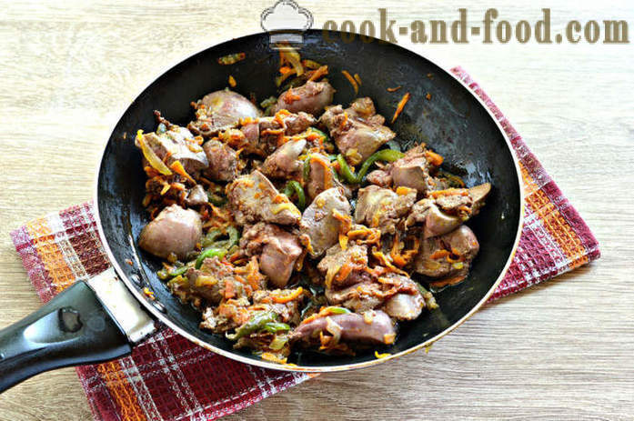 Foie de poulet braisé aux légumes - comment faire cuire les foies de poulet dans la casserole, étape par étape des photos de recettes