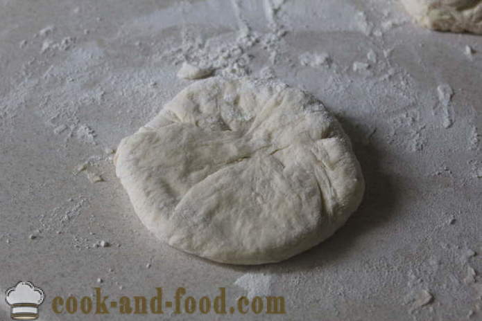 Animaux belyashi avec émincé de poulet - comment faire belyashi de levure, étape par étape des photos de recettes