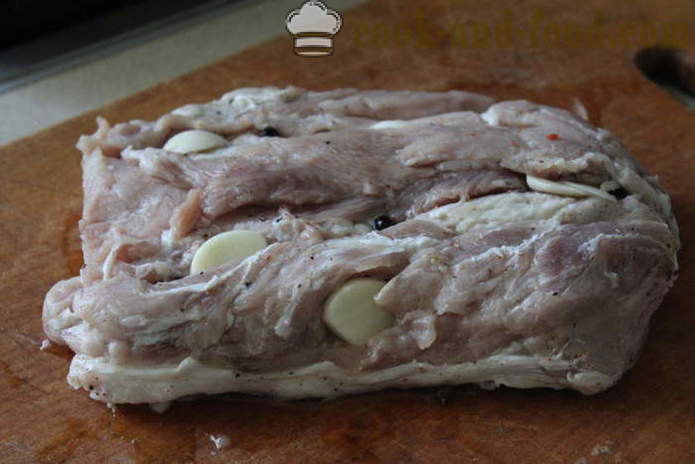 Accueil au four - comme bouillie de porc rôti de porc dans du papier, avec une étape par étape des photos de recettes