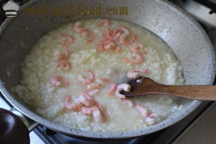 Riz délicieux avec les crevettes en thaï - comment faire cuire le riz aux fruits de mer, étape par étape des photos de recettes