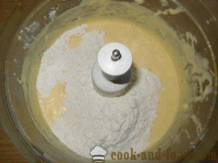 Petit gâteau simple sur le lait condensé dans le four - comment faire cuire les petits gâteaux sur le lait condensé, une étape par étape des photos de recettes