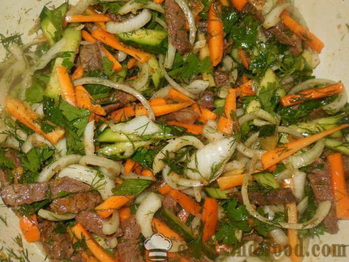 Salade de viande en Corée avec des concombres et des carottes - comment faire cuire la viande en coréen, une étape par étape des photos de recettes