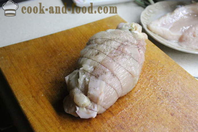 Rouleau de poulet maison farcie aux épinards - comment faire des rouleaux de poitrine de poulet dans le four, avec une étape par étape des photos de recettes