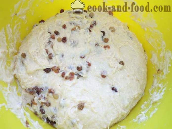 Panettone italien - comment faire cuire des muffins faits maison avec des raisins secs, recette poshagovіy avec une photo