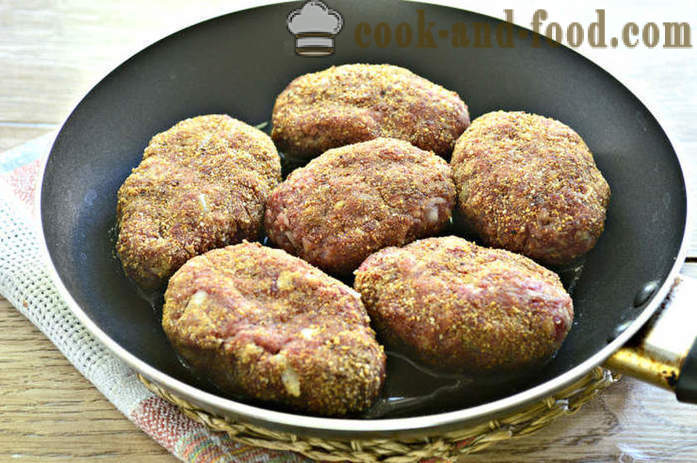 Galettes de viande juteuses avec des pommes de terre crues râpées - comment faire des hamburgers de boeuf haché avec des pommes de terre, étape par étape des photos de recettes