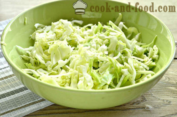 Salade de chou simple et le concombre avec du vinaigre - comment faire une délicieuse salade de chou frais et concombre avec une étape par étape des photos de recettes