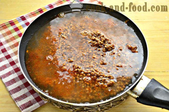 Bouillie de sarrasin délicieux avec de la viande sur une poêle à frire - comment faire cuire la bouillie de sarrasin avec de la viande, étape par étape des photos de recettes
