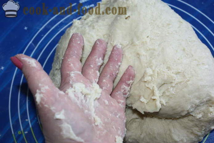 La pâte à la levure de beurre savoureux - comment faire une pâte de levure riche, luxuriante, doux pour les petits pains et gâteaux, étape par étape des photos de recettes