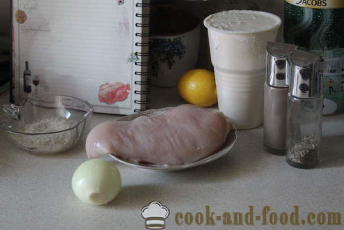 Boulettes de viande hachée de poulet avec du riz et de la sauce à la crème sure - comment faire cuire les boulettes de viande de poulet et de riz hachée, avec une étape par étape des photos de recettes