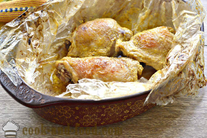 Cuisses de poulet cuit au four dans le four - comment faire cuire les cuisses de poulet dans un manchon avec une croûte, une étape par étape des photos de recettes