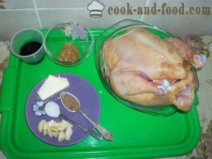 Un poulet entier au four dans une feuille - comme un délicieux poulet cuit au four tout, une étape par étape des photos de recettes