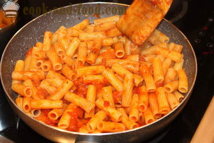 Plat ziti italien - Faire cuire les pâtes comme dans le four avec du fromage, tomate et jambon, étape par étape des photos de recettes