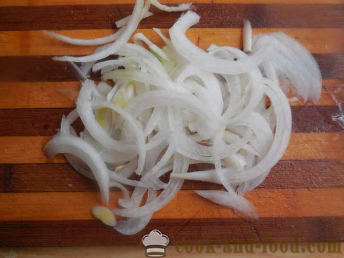 Salade de betteraves cuites et de la choucroute aux pommes et au gingembre - comment faire une salade de chou mariné, étape par étape des photos de recettes