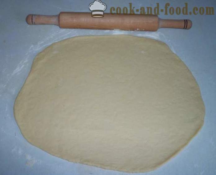 Levure tarte aux pommes Rose - comment faire cuire une tarte aux pommes avec de la pâte sous forme de roses, étape par étape les photos de recettes