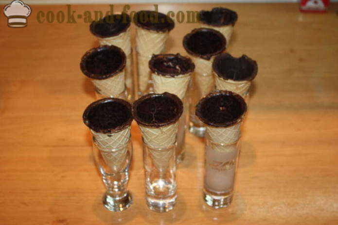Dessert avec mascarpone sans cuisson dans le cône de gaufre - comment faire un dessert sans cuisson, étape par étape les photos de recettes