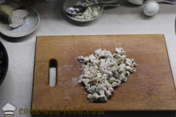 Salade aux champignons en couches, du sein et de l'ananas - comment faire une salade d'ananas avec du poulet, étape par étape des photos de recettes