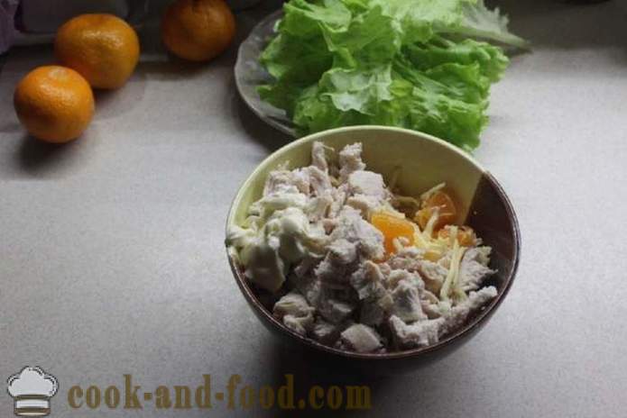 Salade de Nouvel An avec la poitrine de poulet et de mandarine - comment préparer une salade avec du poulet et des mandarins, étape par étape des photos de recettes
