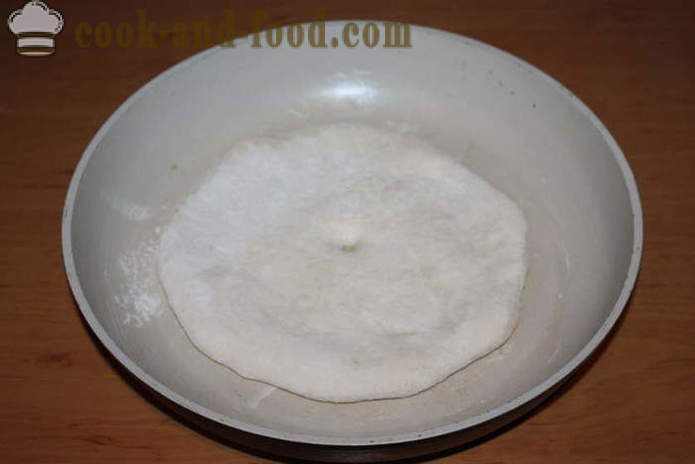 Fromage Ualibah - tartes maison-ossètes comment faire cuire la tarte au fromage ossète, avec une étape par étape des photos de recettes