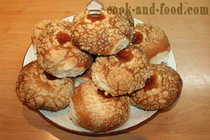 Rouleaux de levure charge et grains - la façon de faire des muffins avec arrose, une étape par étape des photos de recette