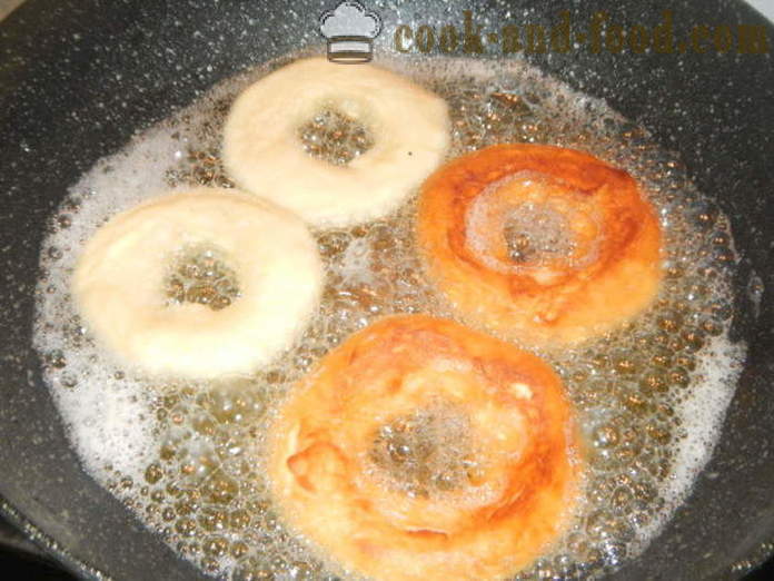 Beignets de levure sur kéfir - comment faire cuire des beignets de pâte à la levure, une étape par étape des photos de recettes