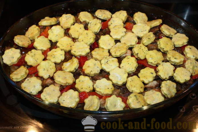 Une recette simple pour muffins au four - comment faire cuire des beignets dans le four avec des champignons et la viande, avec une étape par étape des photos de recettes