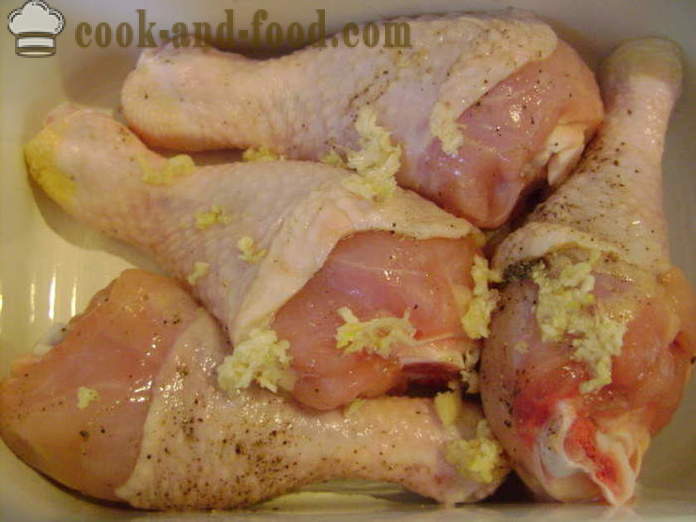 Poulet cuit au four pilons - comment faire cuire un délicieux Pilons de poulet au four, avec une étape par étape des photos de recettes