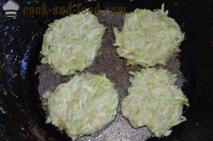 Beignets de courgettes simples ou courgette - comment faire cuire des beignets de squash, étape par étape des photos de recettes