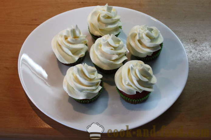 Petits gâteaux rouges et blancs - comment faire des petits gâteaux de velours rouge à la maison, photos étape par étape recette