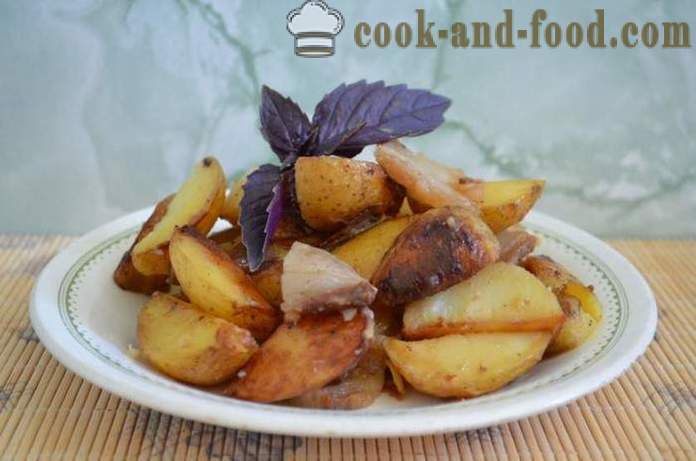 Pommes de terre cuites dans le manchon - comme les pommes de terre cuites au four dans le trou, étape par étape des photos de recette