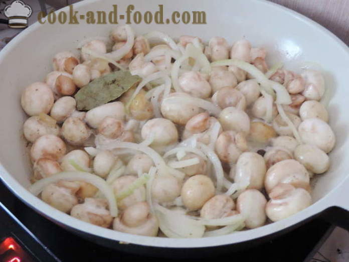 Champignons Pickle rapidement - comment faire cuire les champignons marinés à la maison, photos étape par étape recette