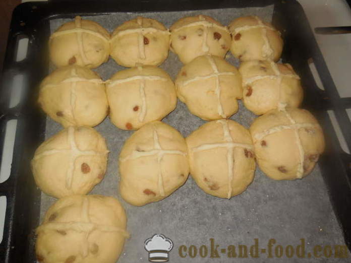 Petits pains simples et belles pour Pâques - comment faire cuire le pain de Pâques, une étape par étape des photos de recettes